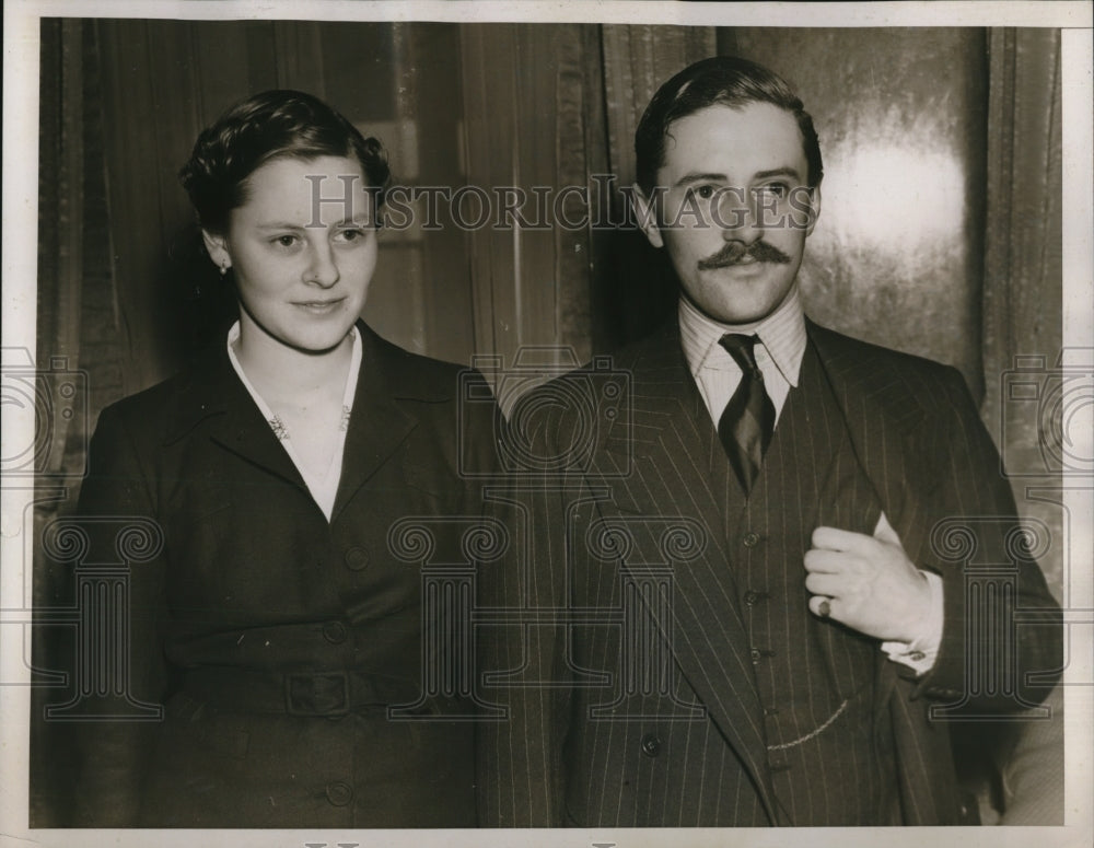 1938 Press Photo Lord and Lady Robert Chrichton-Stuart on Queen Mary