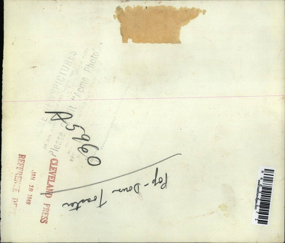 1949 Press Photo Woman Uses Kitchen Appliances