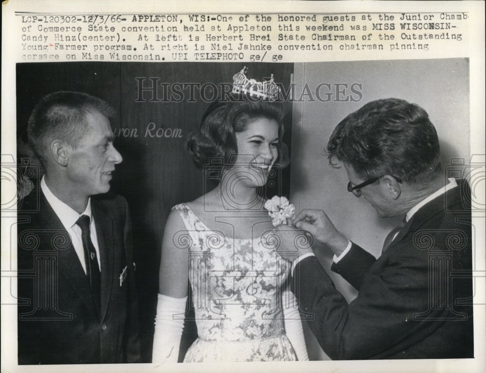 1966 Press Photo Niel Jahnke Pins Miss Wisconsin, Candy Hinz