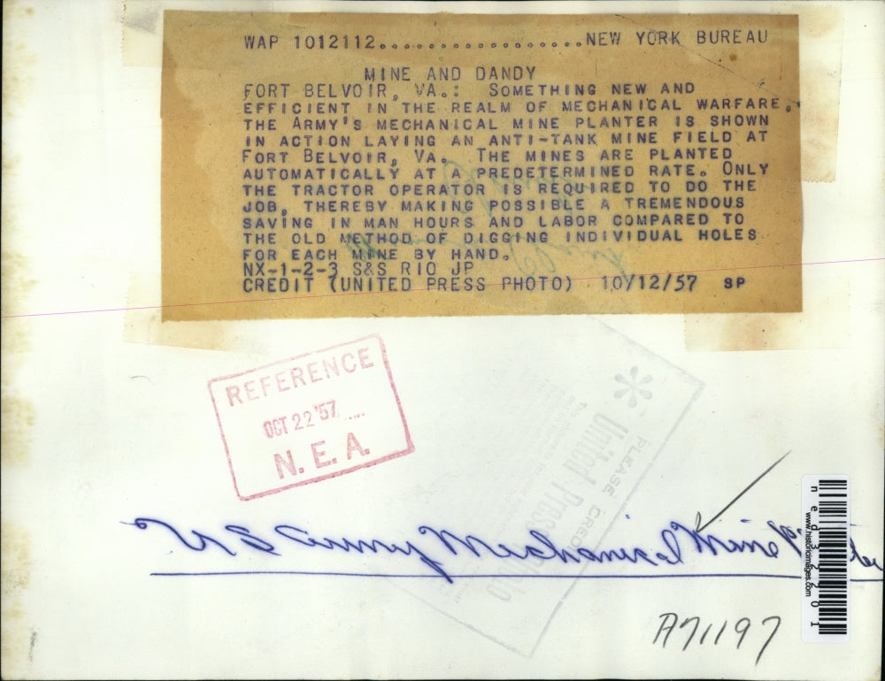 1957 Press Photo The Army's Mechanical Mine Planter Shown In Action