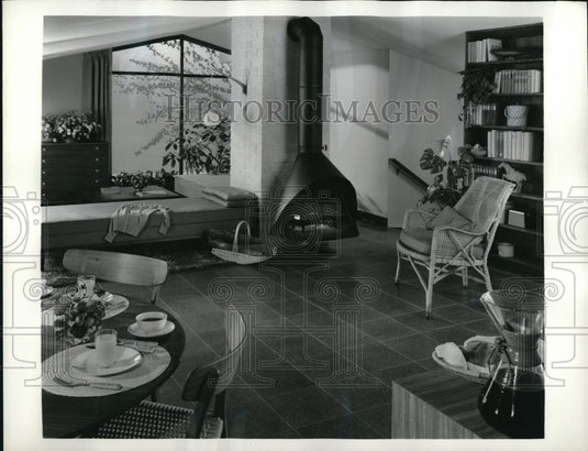 1962 Press Photo Armstrong Information Service with a little ingenuity and a
