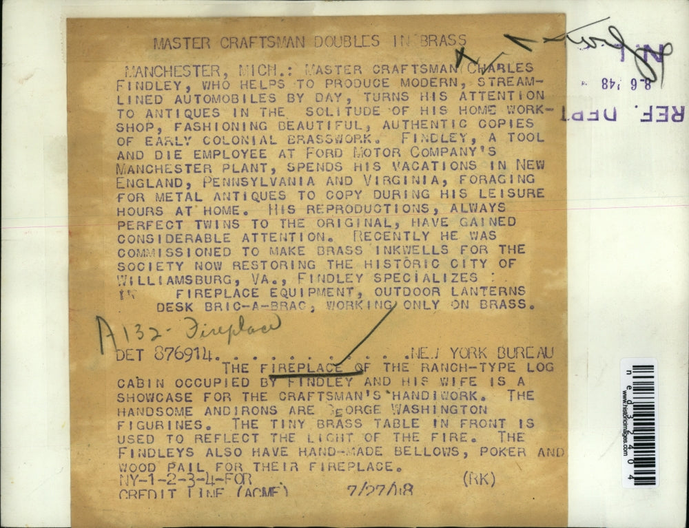 1948 Press Photo Fireplace of Ranch-Type Log Cabin Tended by Charles Findley