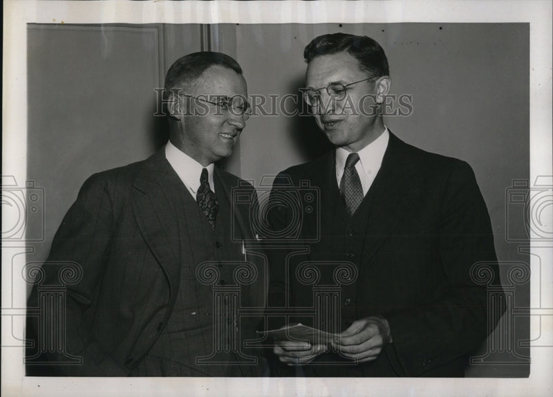 Load image into Gallery viewer, 1938 Press Photo Washington DC Social Security Advisory Council discusses
