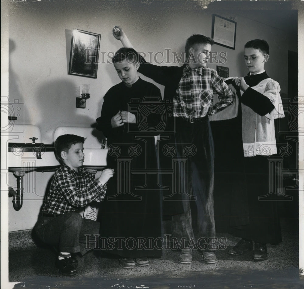 1953 Press Photo Students of Saints Cyril and Methodius School