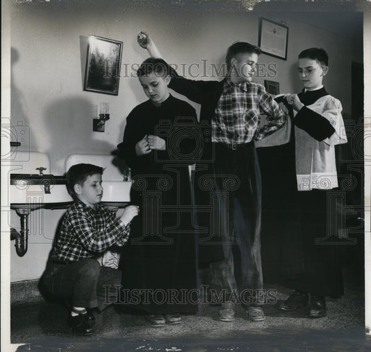 1953 Press Photo Students of Saints Cyril and Methodius School