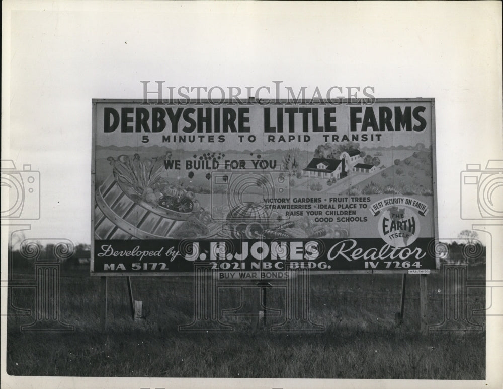 1946 Press Photo Derbyshire Little Farms