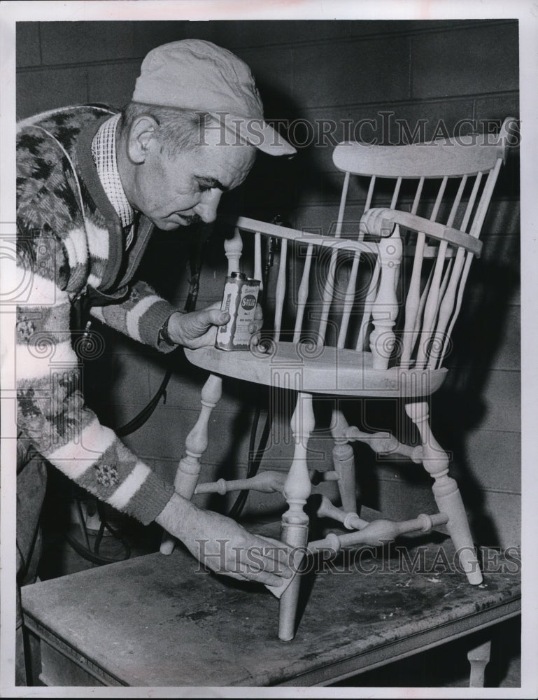 1967 Press Photo Vernon Smith Finish Off Inc.