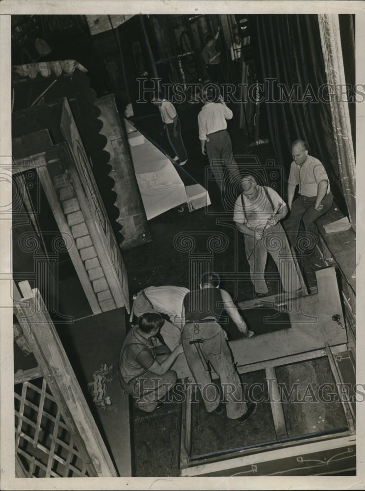 Load image into Gallery viewer, 1939 Press Photo Stagehands at rehearsal
