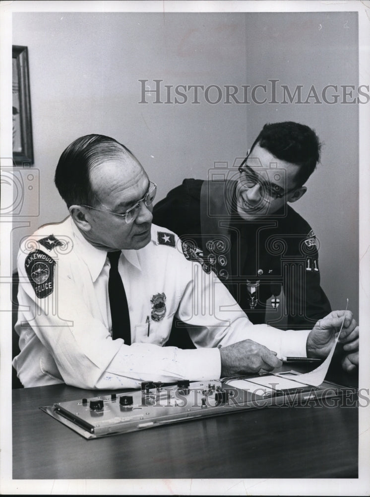 Load image into Gallery viewer, 1960 Press Photo Police Chief Francis Stephens and Scout Robert McCredy
