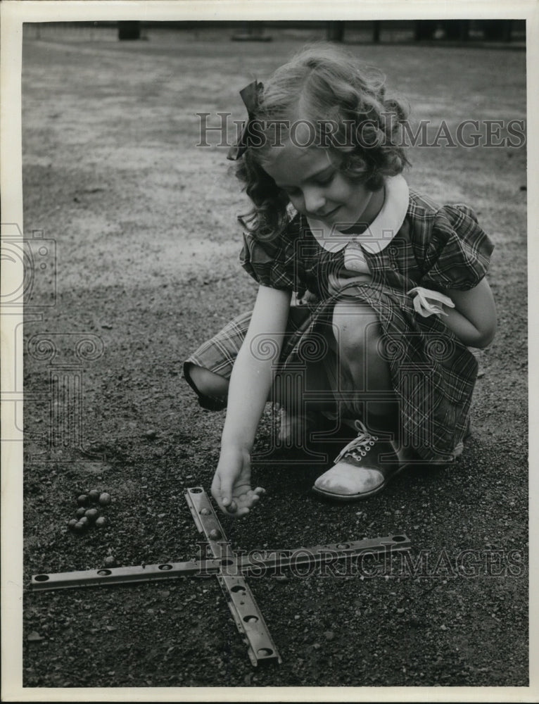 1941 Press Photo Joanne Steigerwald, student