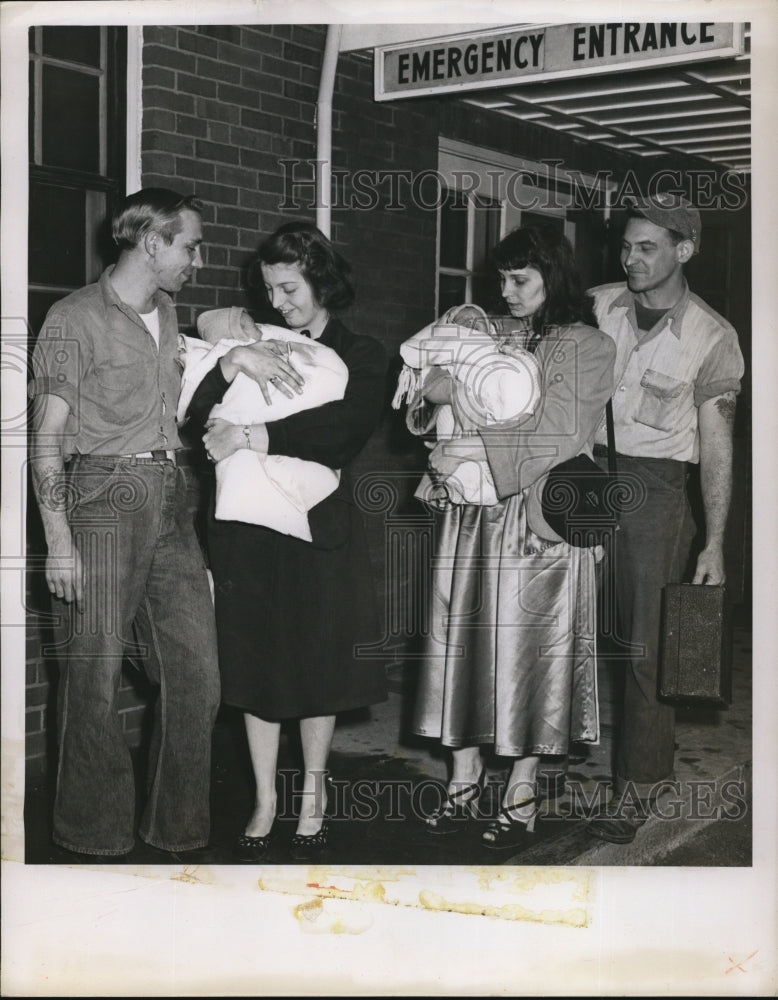 Load image into Gallery viewer, 1949 Press Photo Mr and Mrs James Shanley and Mr and Mrs Robert

