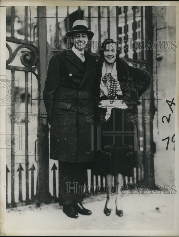 Load image into Gallery viewer, 1935 Press Photo Betty Heggenbotham and Richard Roland
