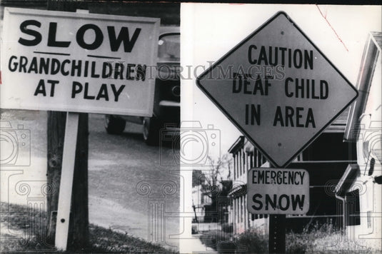 1966 Press Photo Traffic signs