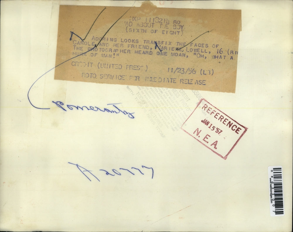 1956 Press Photo Carole and her friend Mariene Lowell cast adoring looks