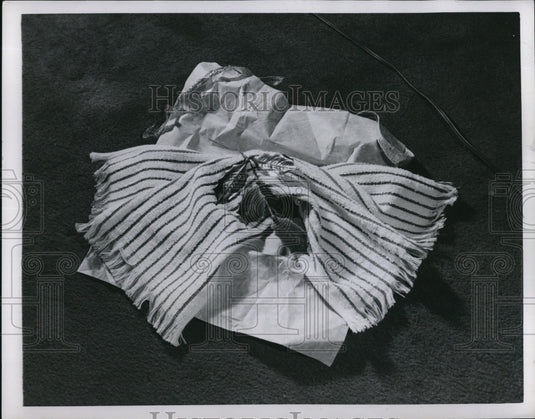 1951 Press Photo Finger Tip Towells