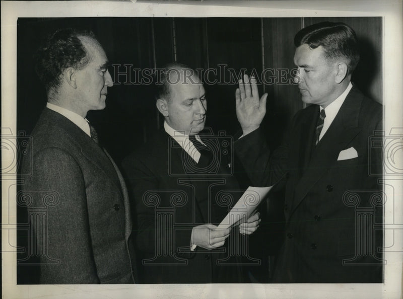 Load image into Gallery viewer, 1939 Press Photo Normal Littell takes justice department oath washington
