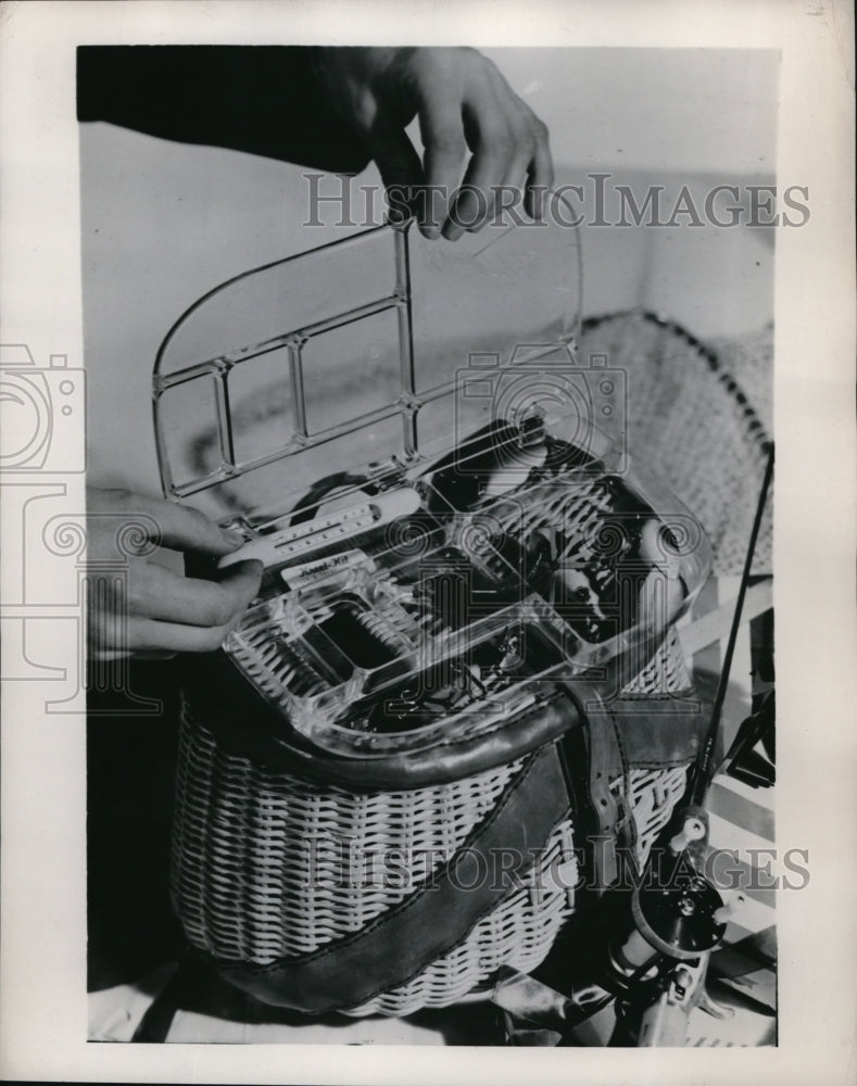 1948 Press Photo Fisherman plastic reel kit