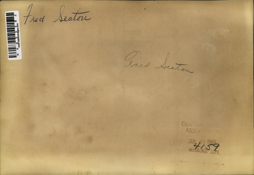 1960 Press Photo Fred Seaton speaking to news press