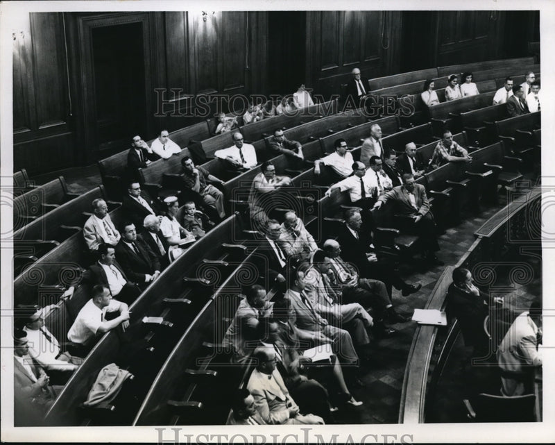 Load image into Gallery viewer, 1958 Press Photo Hearing on curfew law for drive in at City Hall
