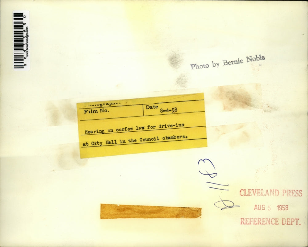 1958 Press Photo Hearing on curfew law for drive in at City Hall