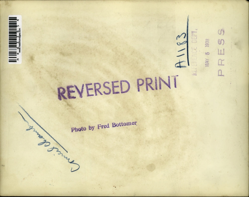 1938 Press Photo Burton Relief Committee at Council of Chamber