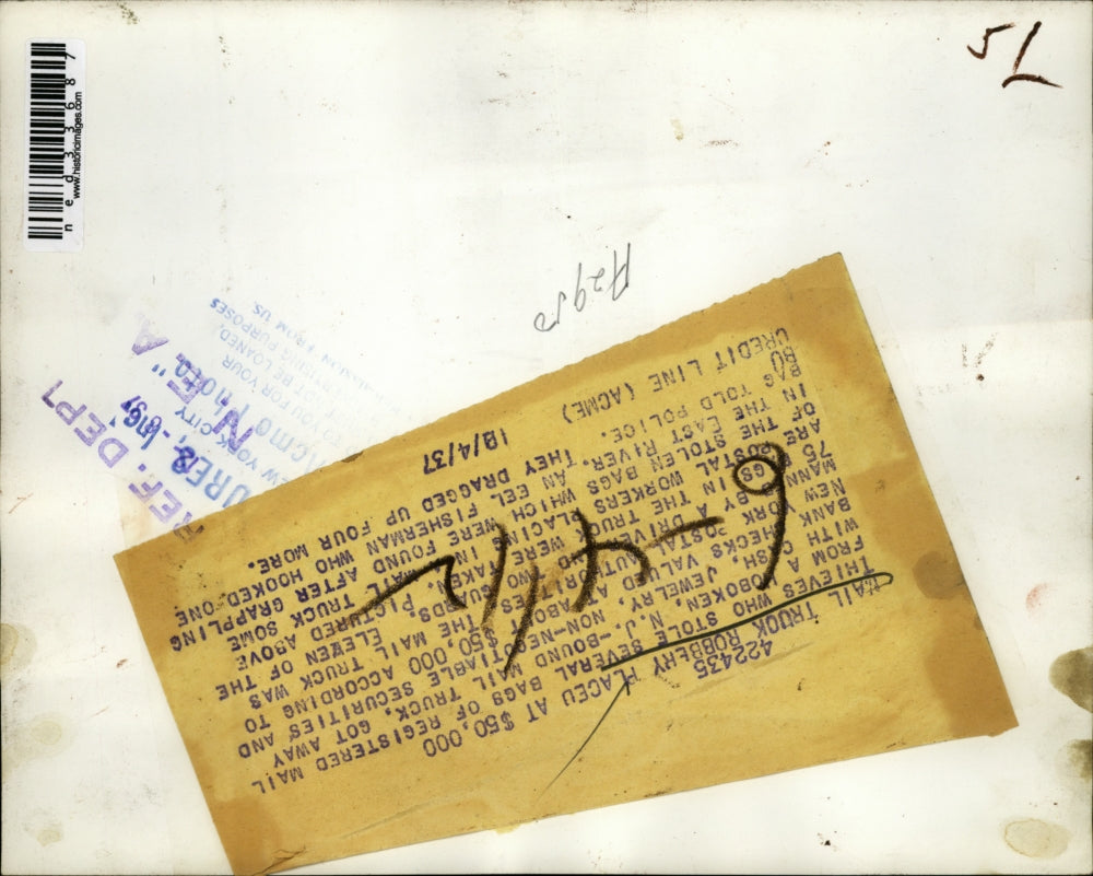 1937 Press Photo Mail truck robbery