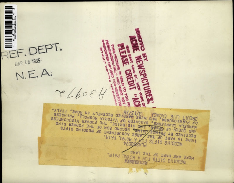 Load image into Gallery viewer, 1935 Press Photo here is part of wedding gifts received by Prince Jaime second
