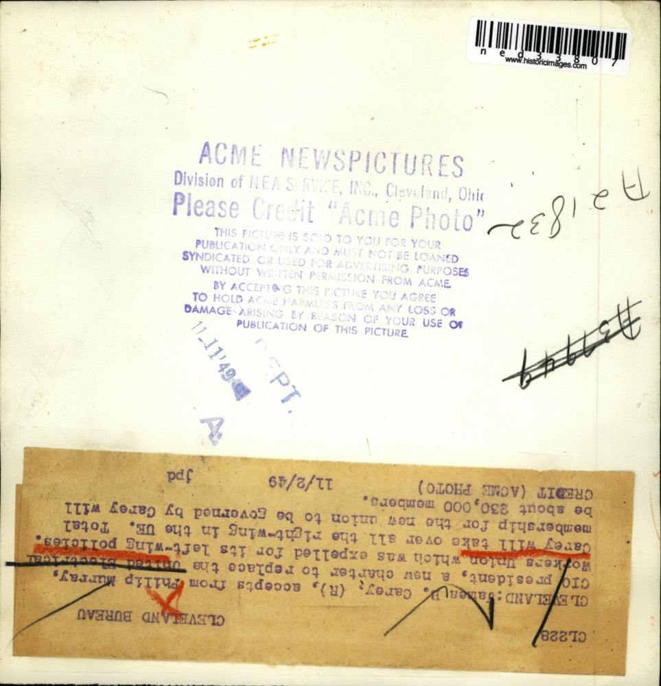 1949 Press Photo James B. Carey accepts Philip Murray's idea for new charter