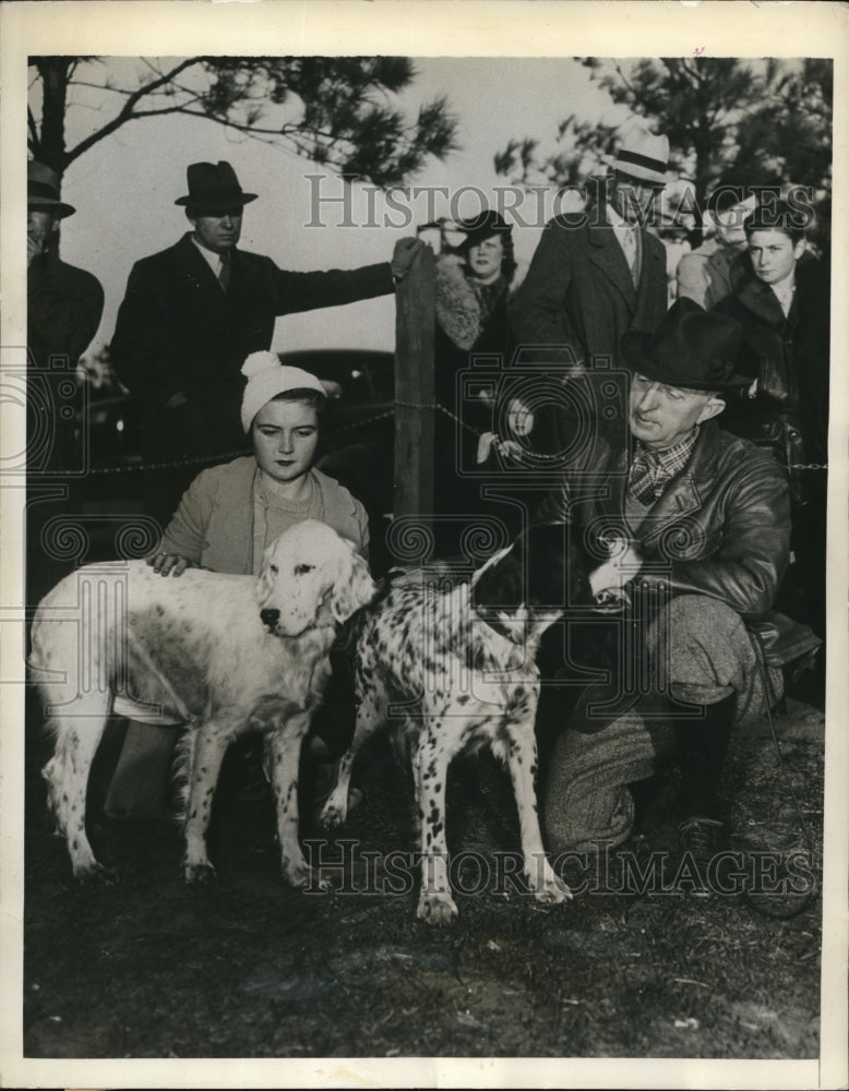 1936 Press Photo French Poodles and even Pekeingese win ribbons so why not Bird