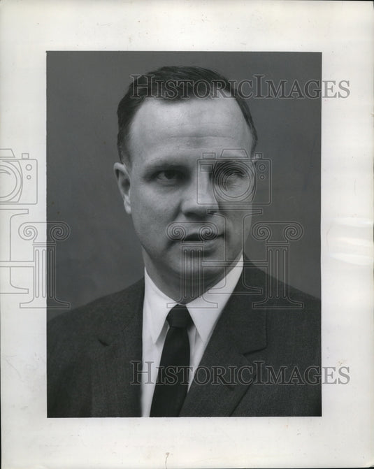 1960 Press Photo Robert E. Walker appointed manager of Illuminating Co.