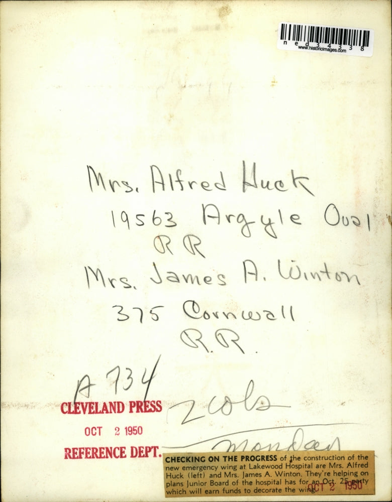 1950 Press Photo Mrs. Alfred Huck & Mrs. James A. Winton in new hospital wing