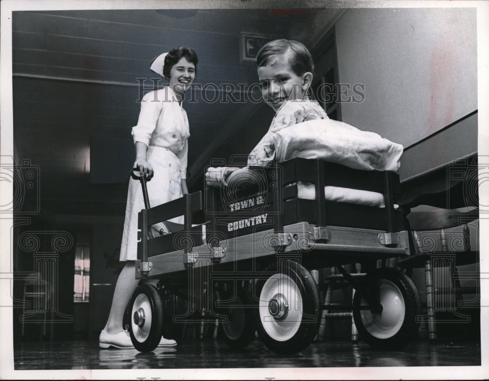 1965 Press Photo Miss Charlene Sabol and Eddie Westfall at Lakewood Hospital