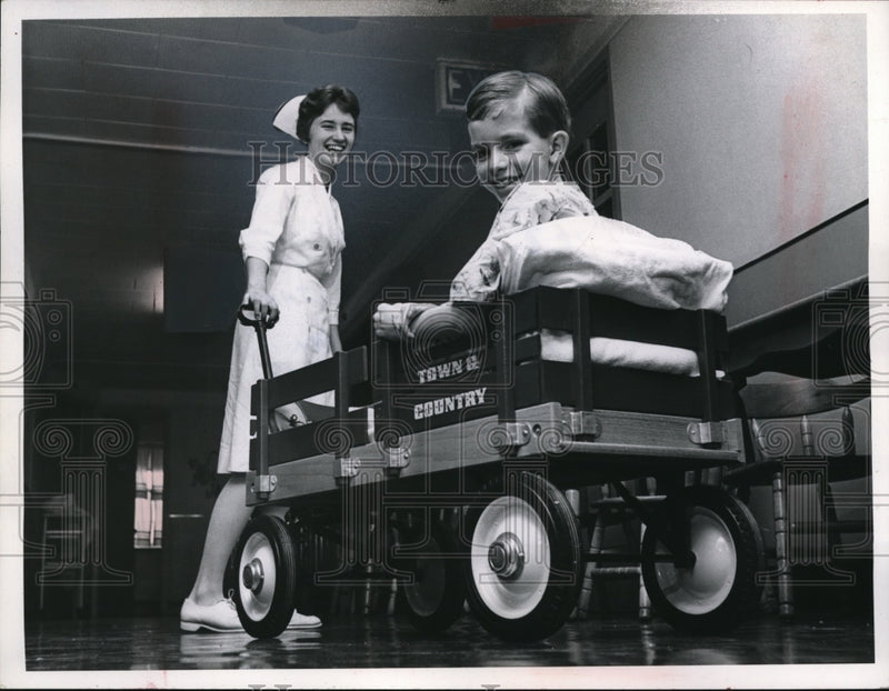 Load image into Gallery viewer, 1965 Press Photo Miss Charlene Sabol and Eddie Westfall at Lakewood Hospital
