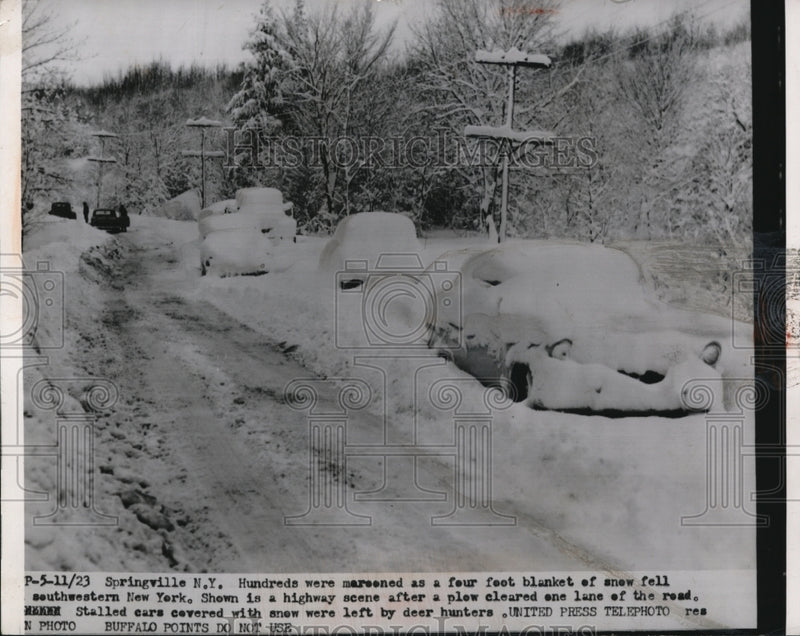Load image into Gallery viewer, 1956 Press Photo Springville NY Hundreds were marooned as a four foot blanket of
