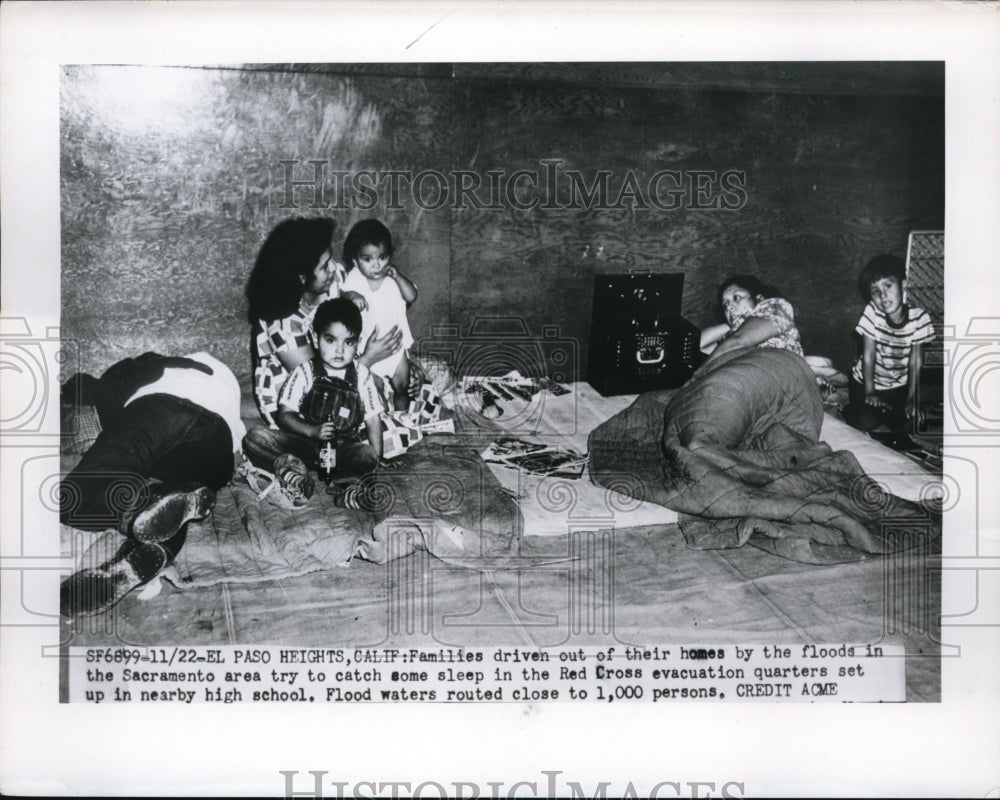 1950 Press Photo El Paso Heights Calif Families driven out of their homes by the