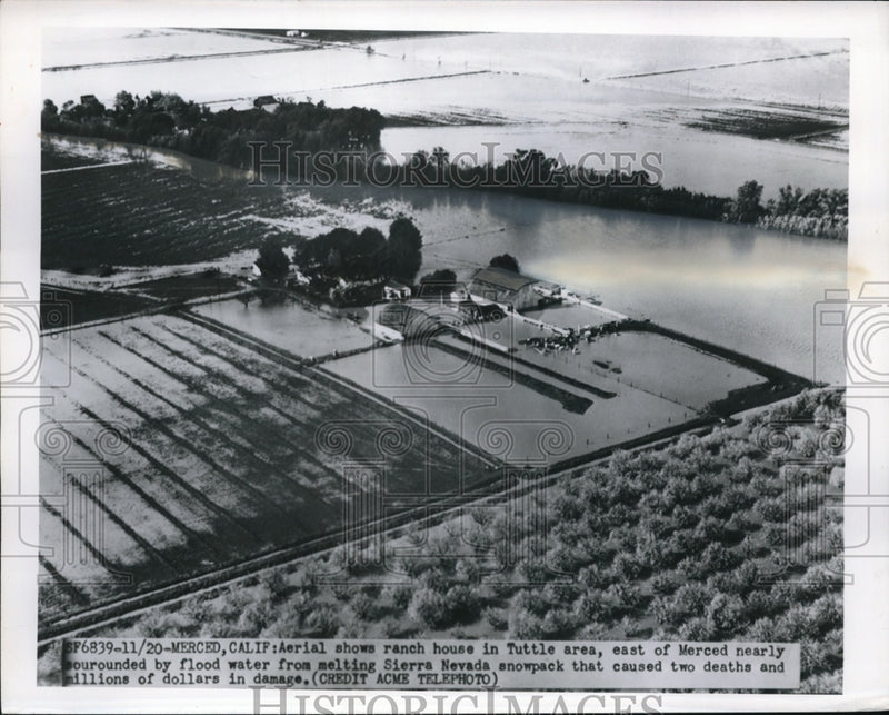 Load image into Gallery viewer, 1950 Press Photo Flood Water covered the Tuttle Area at Merced California
