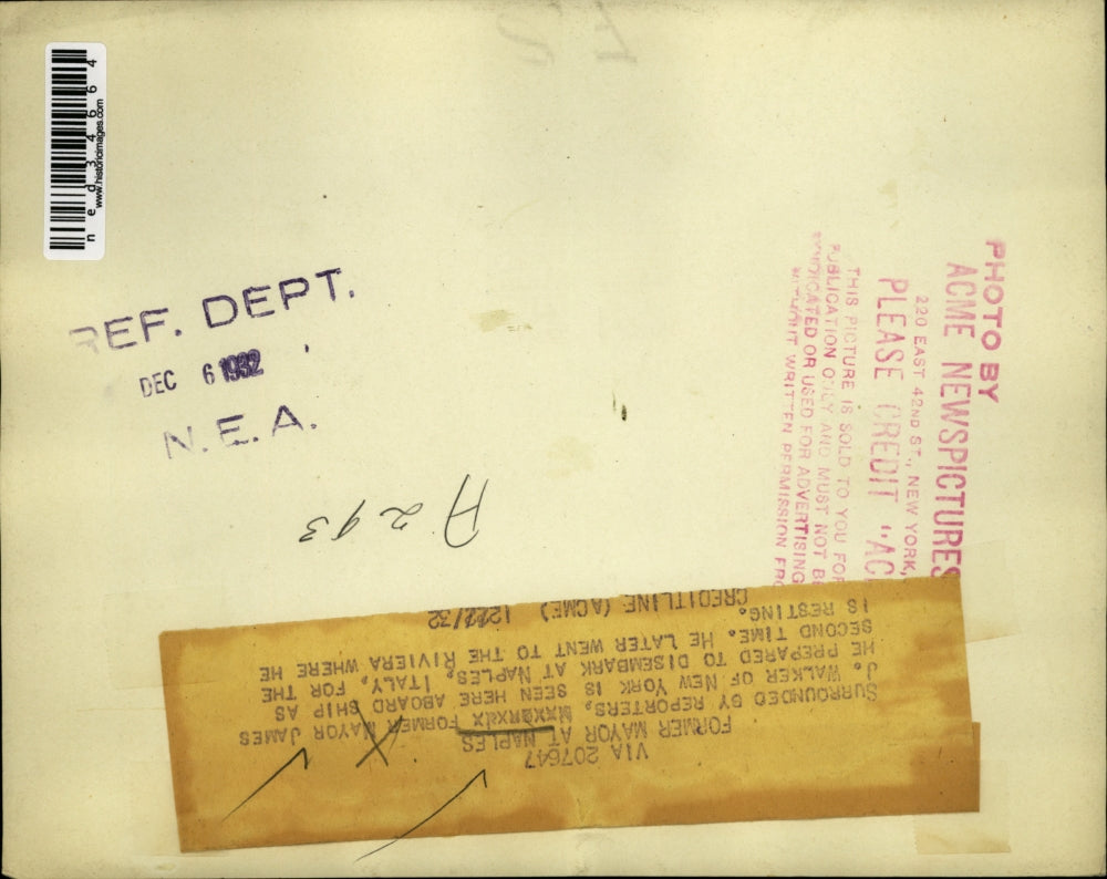 1932 Press Photo Former Mayor J.J. Walker of New York surrounded by reporters