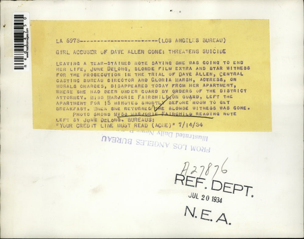 1934 Press Photo Miss Marjorie Fairchild reading note left by June Delong