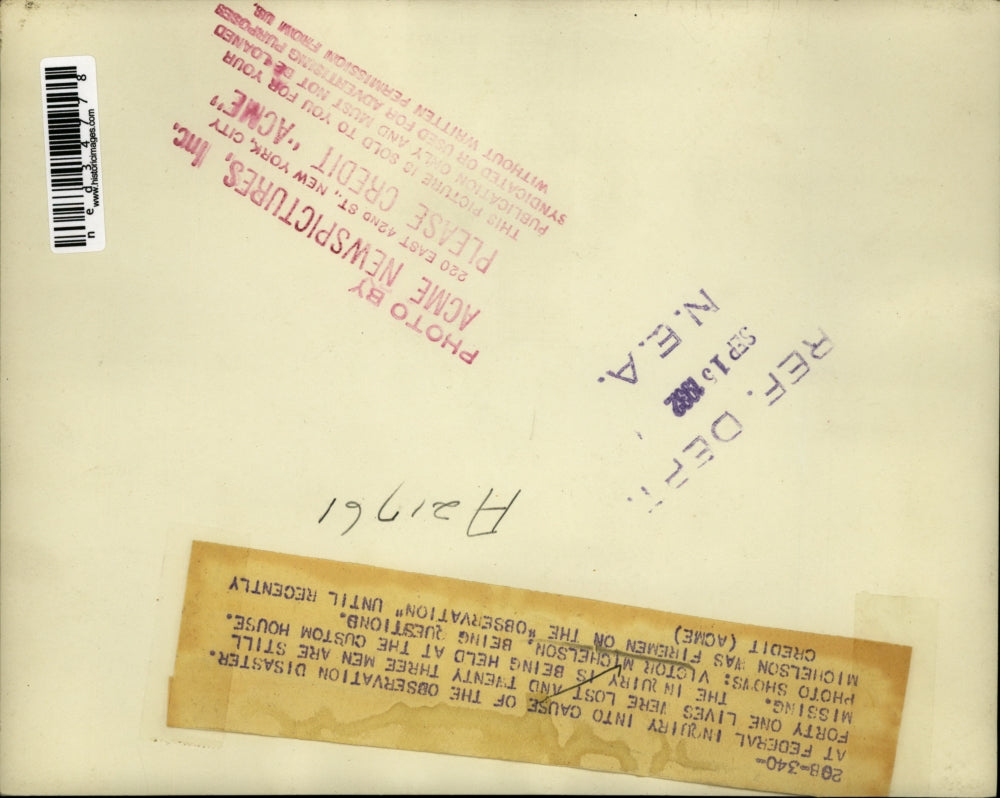 1932 Press Photo Victor Michelson being questioned