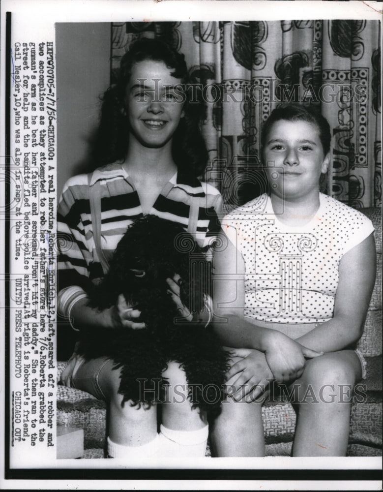 1956 Press Photo Chicago Roberta Ehrlich scared off a robber and 2 accomplices