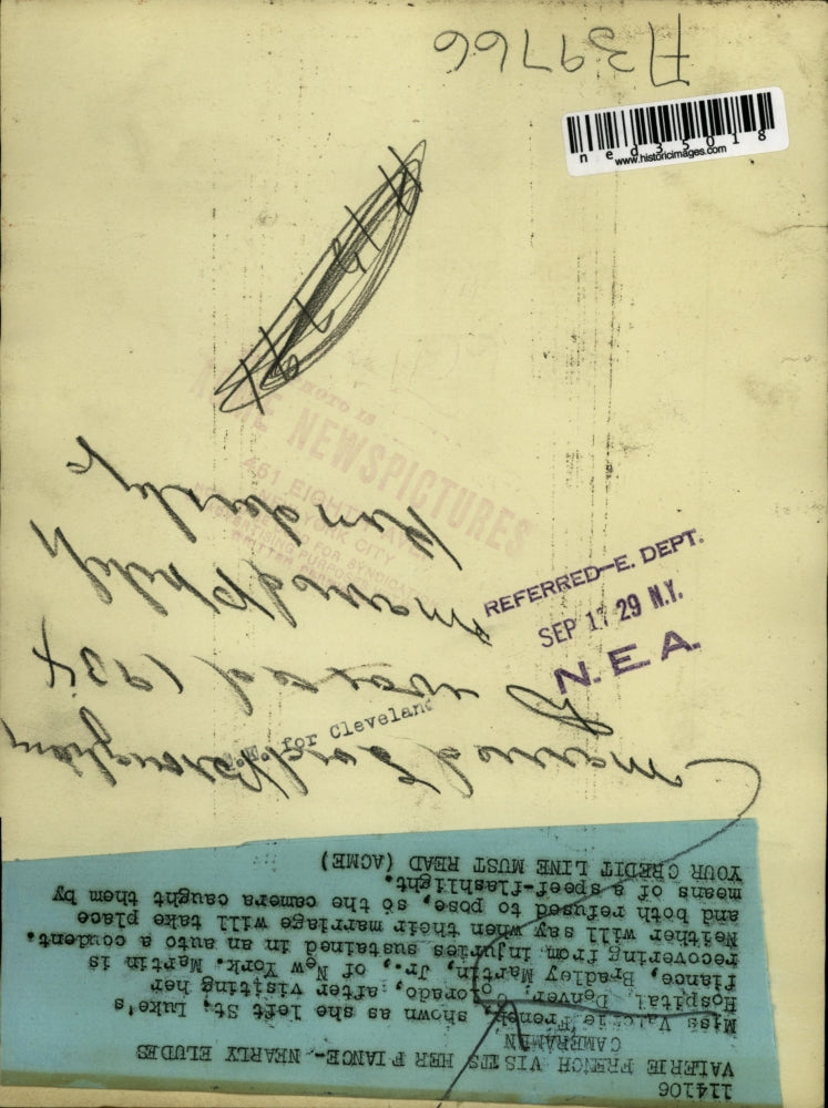 1929 Press Photo Miss Valerie French shown as she left St Luke's Hospital in