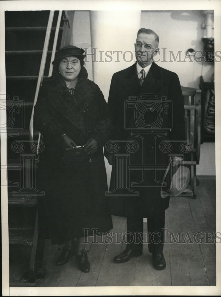 1934 Press Photo Mr. and Mrs. George Moody as they sailed from New York.