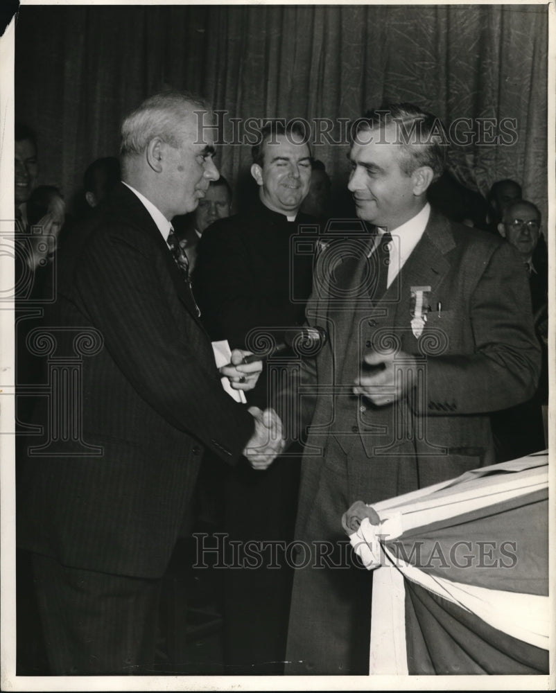 1941 Press Photo Phil Murray and August Scholle at Michigan State