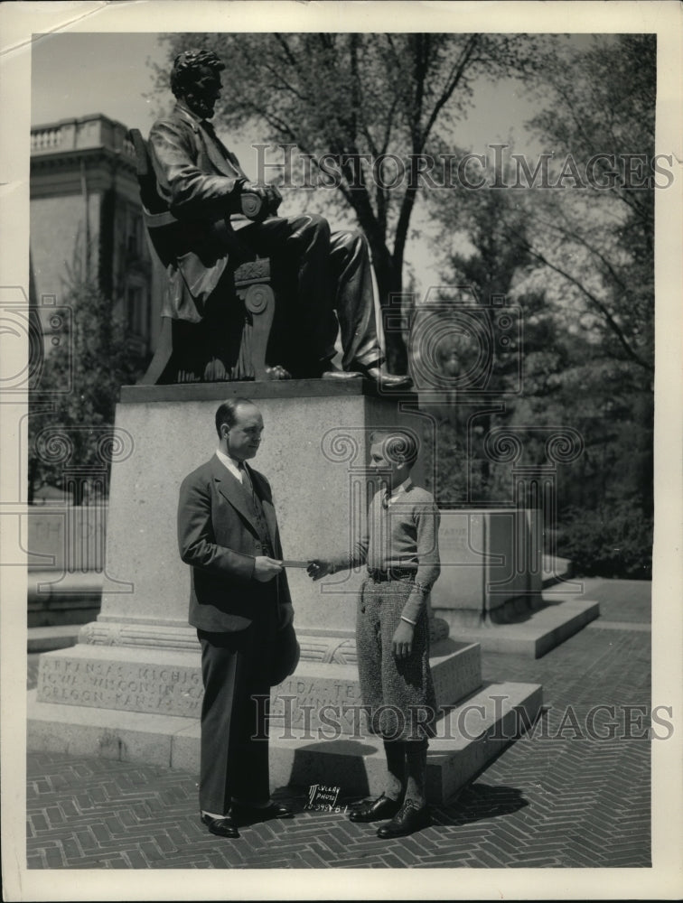 1933 Press Photo Emily Jane Charles Son Of Doctor Andrews