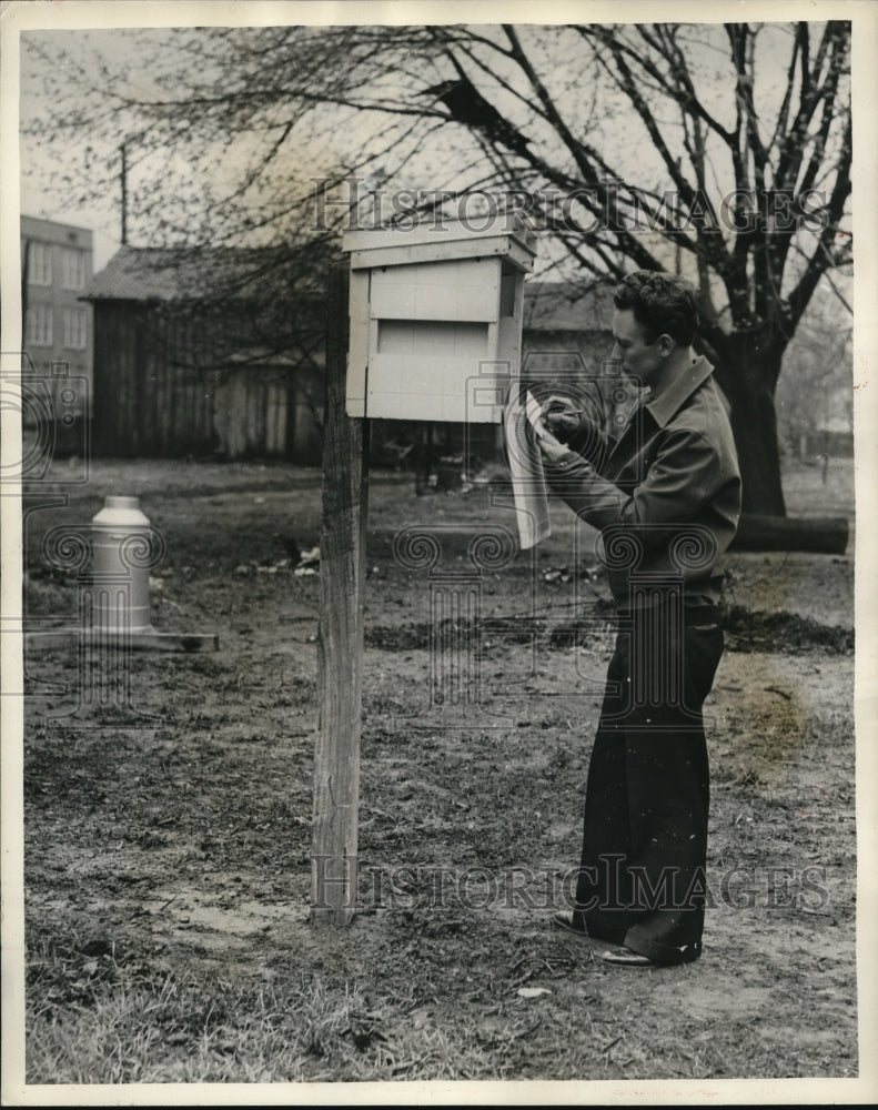 1927 Press Photo Wesley J. Ickes Takes Reading On Weather Instrument