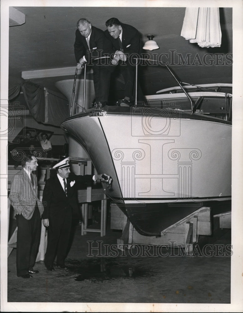 Load image into Gallery viewer, 1959 Press Photo Mayor Celebrezze Christens 35 Foot $20,000 Owens

