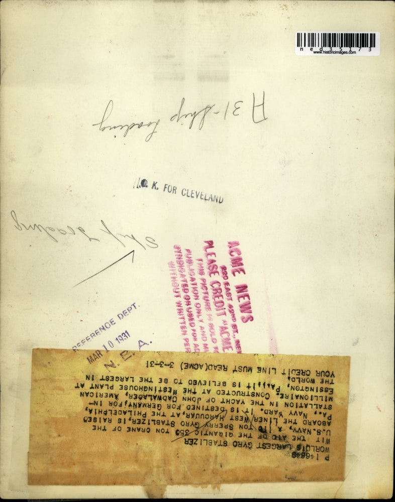 1931 Press Photo Sperry Gyro Stabilizer Being Lifted Aboard Liner West Harcuuar