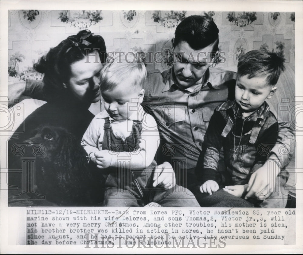 1950 Press Photo PFC Victor Waskiewicz with his wife and sons