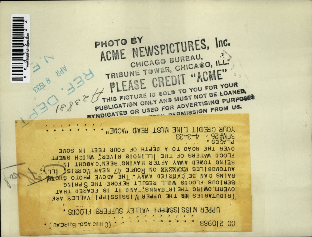 1933 Press Photo Automobiles stranded on the flood
