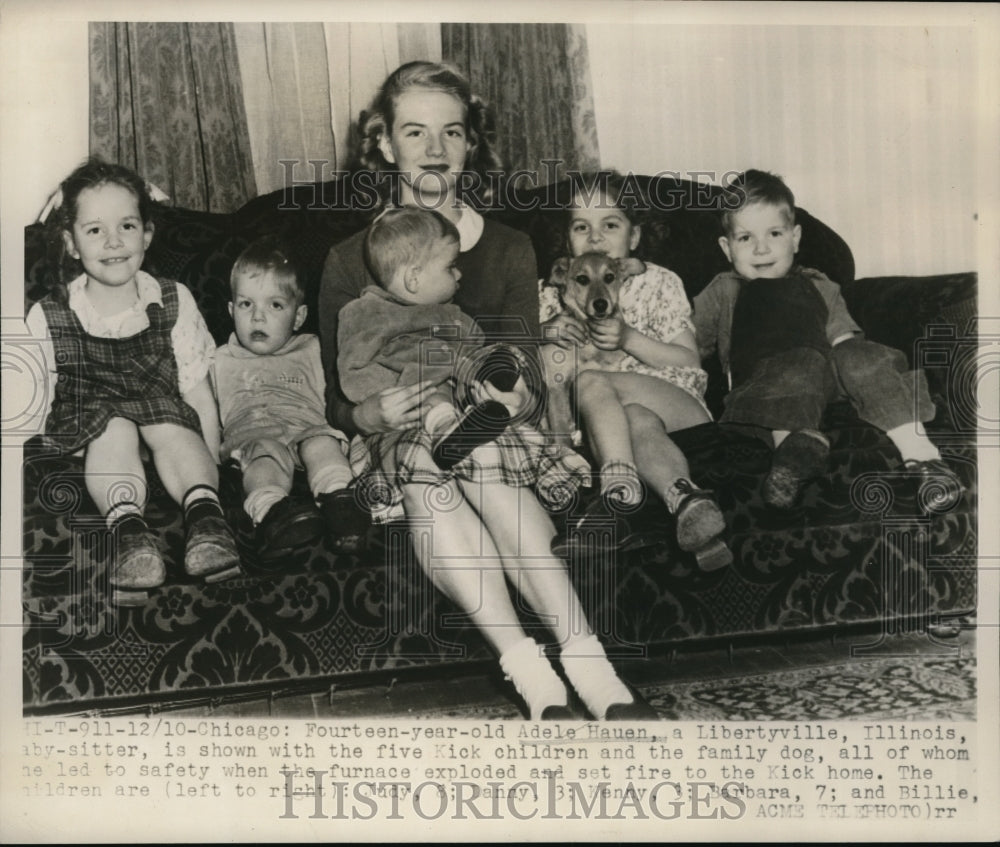 1947 Press Photo Adelen Hauen with five Kick children and family dog